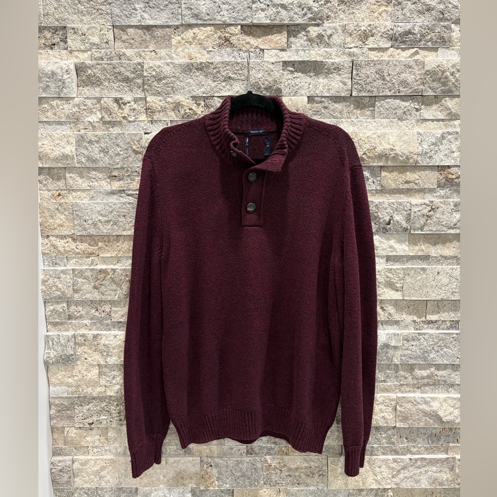 American Eagle Men's Burgundy Sweater Size Large